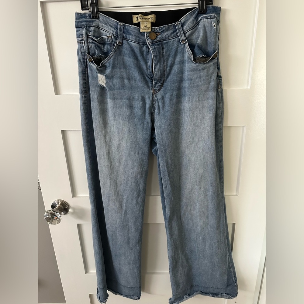 Democracy “Ab” Technology Flare Jeans size 10